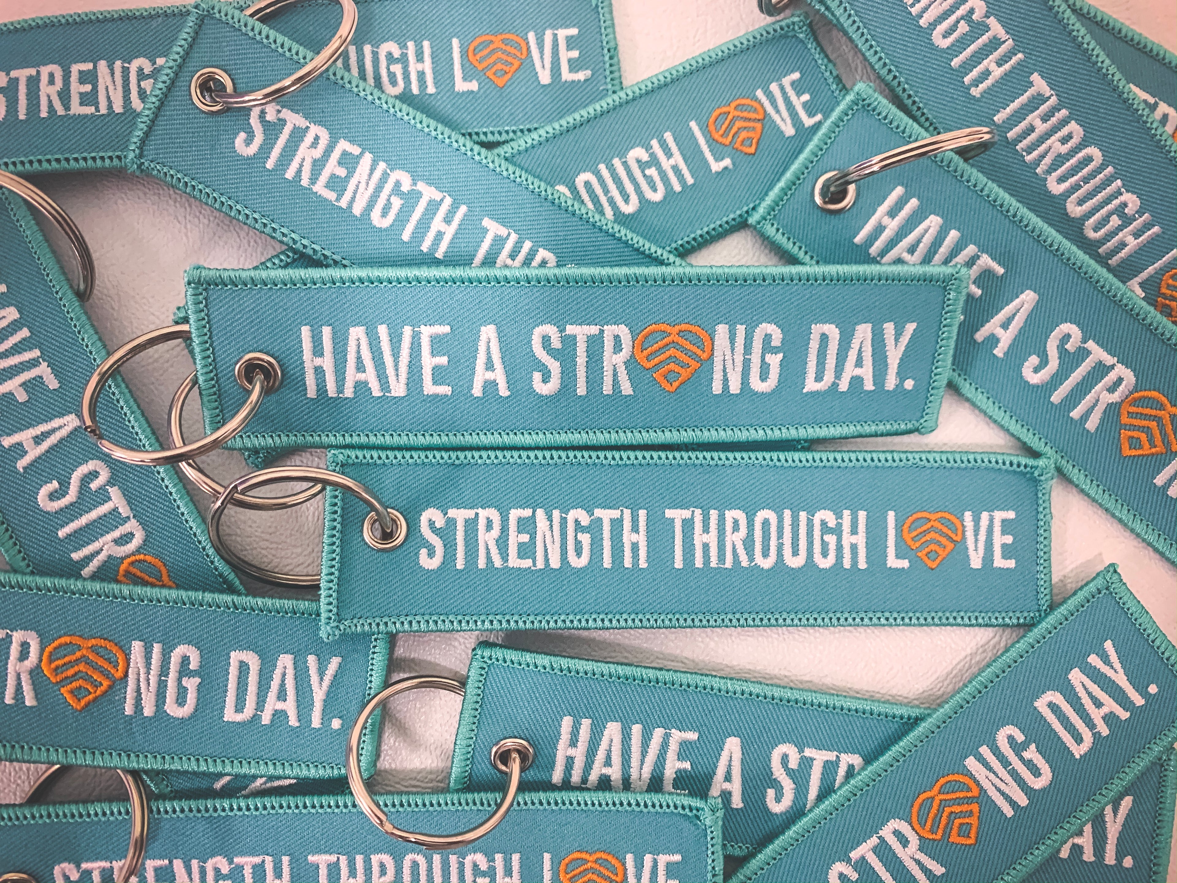 HAVE A STRONG DAY. | MENTAL HEALTH | FLIGHT KEYCHAIN - LOVE, ANXIETY, DEPRESSION, SELF-CARE - HAVE A STRONG DAY. 