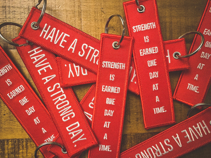 HAVE A STRONG DAY. | MENTAL HEALTH | (RED)FLIGHT KEYCHAIN - LOVE, ANXIETY, DEPRESSION - HAVE A STRONG DAY. 