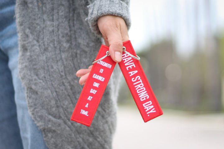 HAVE A STRONG DAY. | MENTAL HEALTH | (RED)FLIGHT KEYCHAIN - LOVE, ANXIETY, DEPRESSION - HAVE A STRONG DAY. 